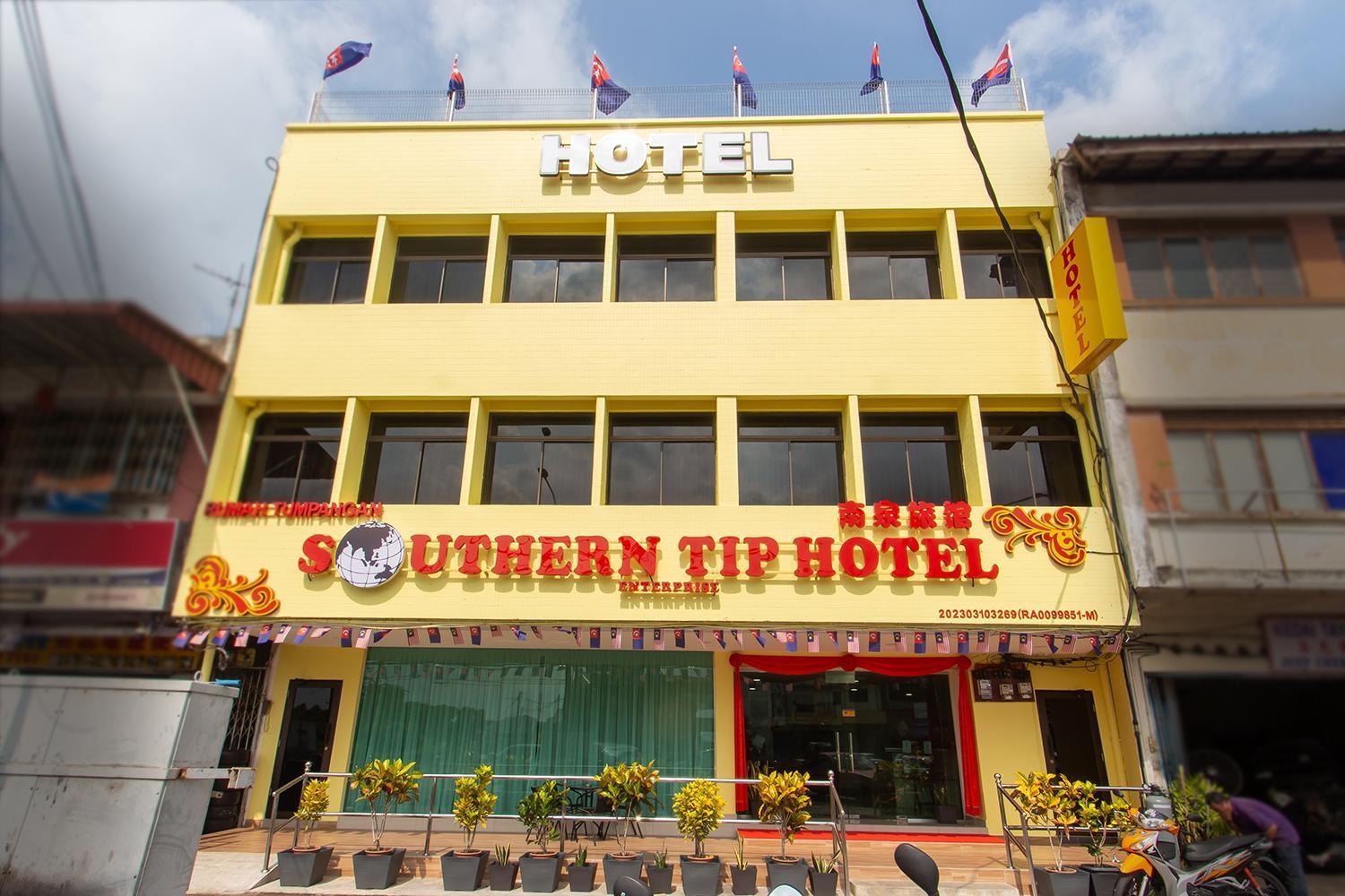 Southern Tip Hotel Pontian Kechil Exterior foto