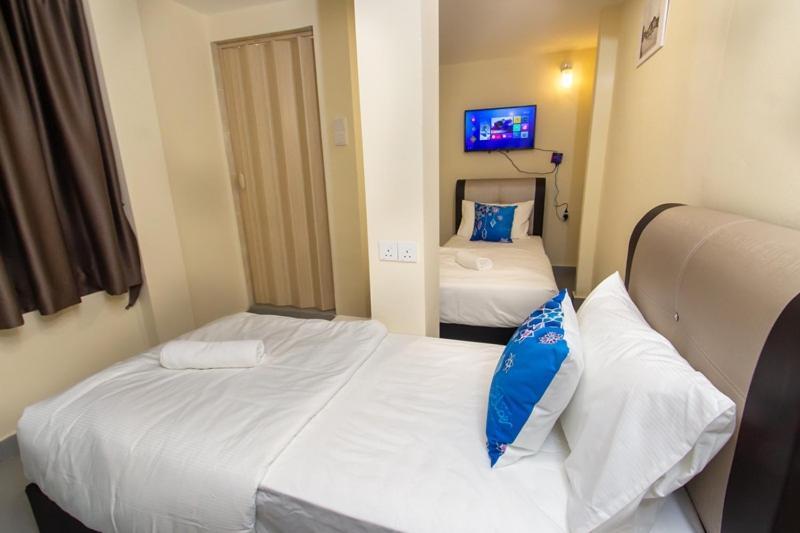 Southern Tip Hotel Pontian Kechil Exterior foto